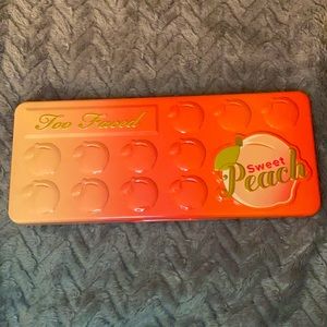 Sweet peaches eyeshadow